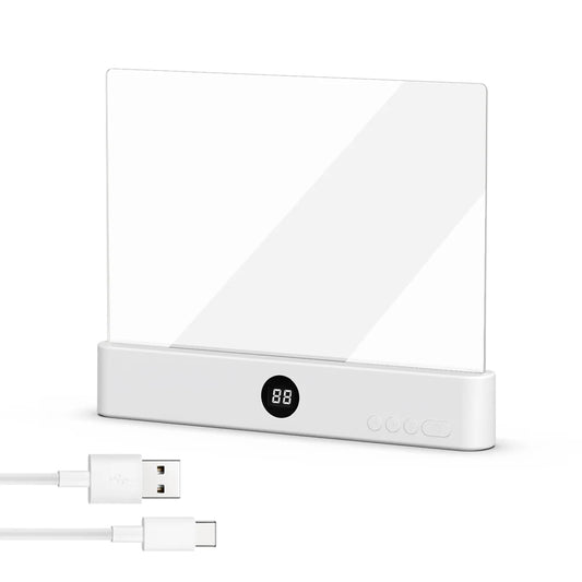 Detalhe da Luminária LED branca com os cabos USB, mostrando sua portabilidade e material em ABS.