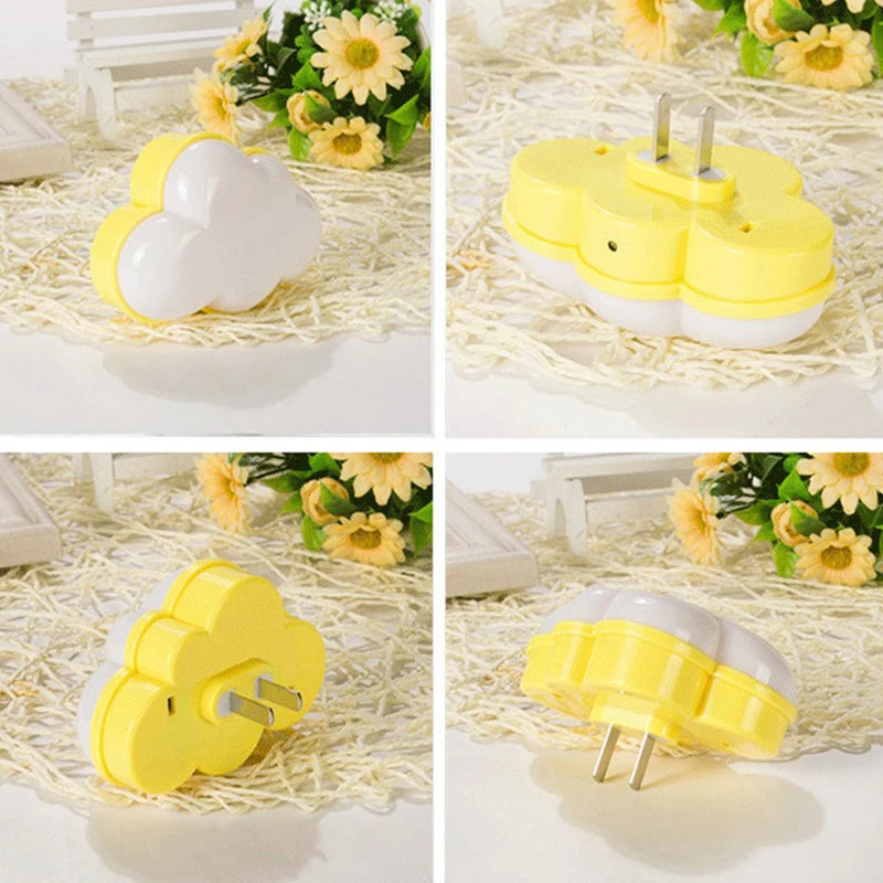 Luminária de Parede em formato de nuvem DreamCloud em diferentes ângulos.