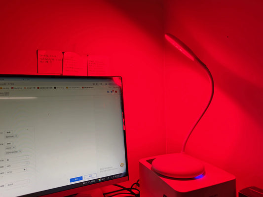 Luminária Terapêutica Noturna — Proteção do Sono e Alívio de Enxaqueca