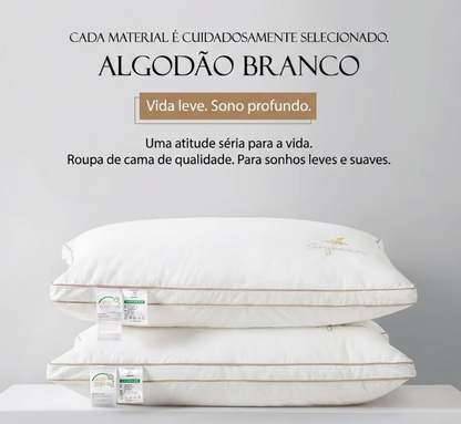 Destaque do enchimento macio em fibra de soja e microfibras do travesseiro ortopédico Sillencia.