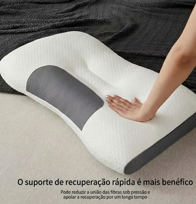 Mão mostrando o suporte para dormir de lado e de costas no travesseiro ortopédico.